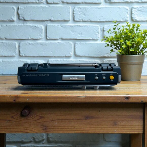 Emerson Portable AM/FM Weather Band Radio Plug-in Or Battery RP6251 Clock TESTED - Picture 2 of 5